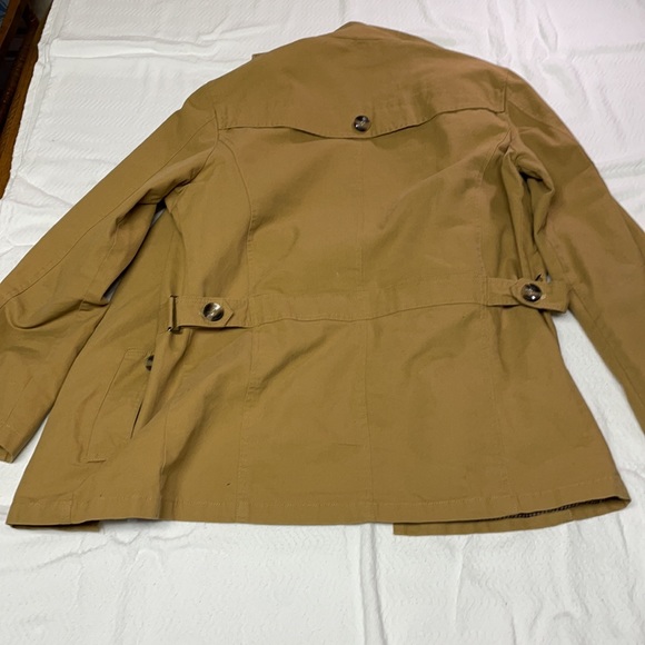 Tan trench coat - Picture 5 of 5